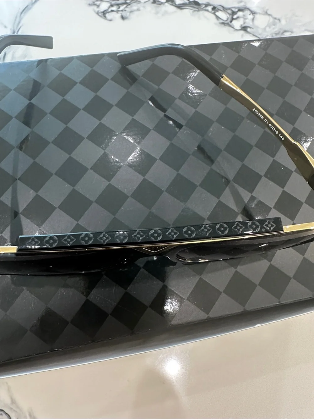 Louis Vuitton Black Sunglasses with Gold Trim - Men's Pilot Style